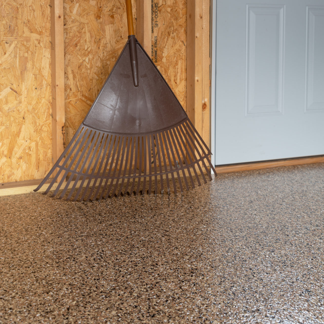 Commercial 4-Layer Flaked Epoxy Garage Floor Kit – 300-640sqft